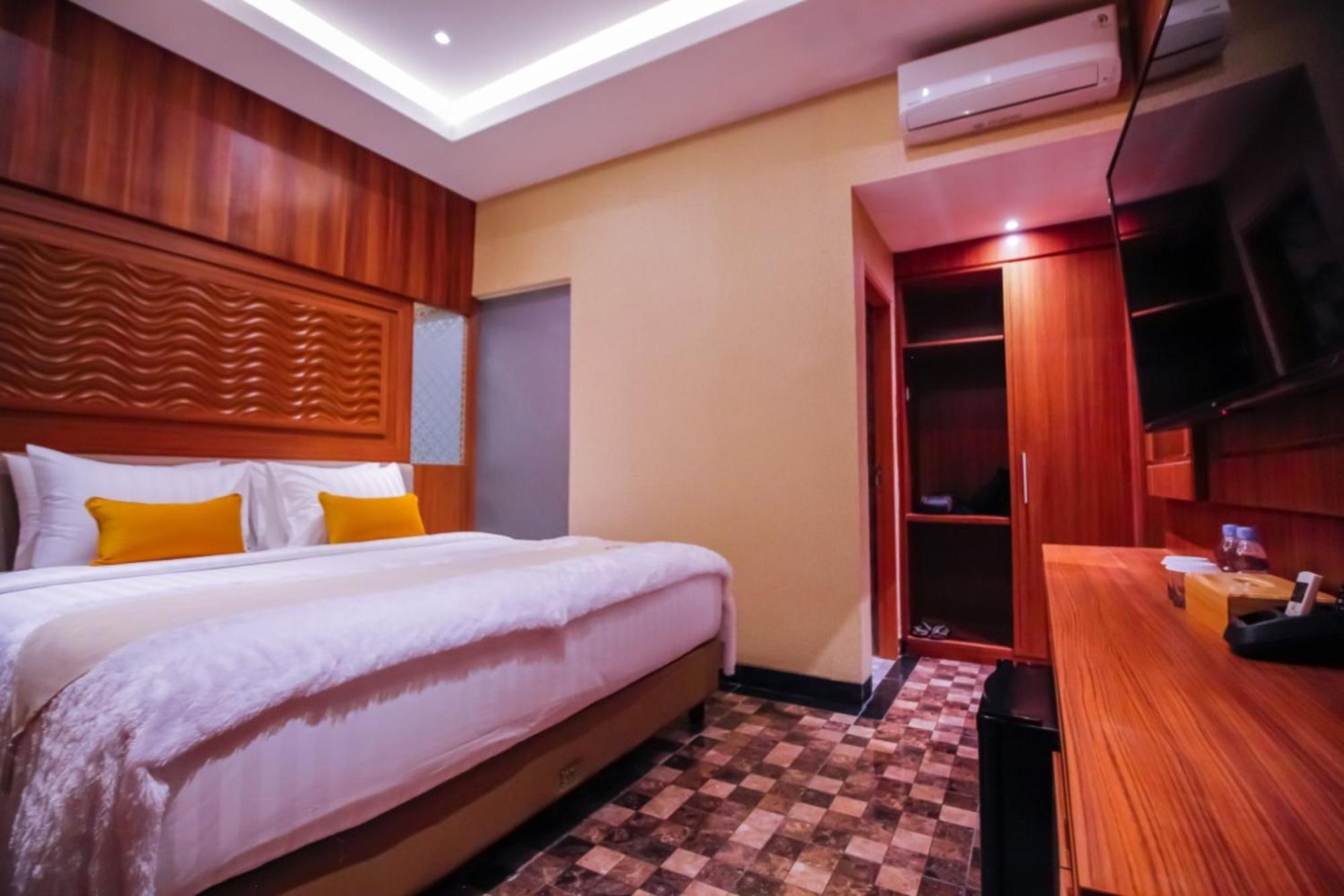 Petit Boutique Hotel Solo Surakarta (Solo) Exterior foto